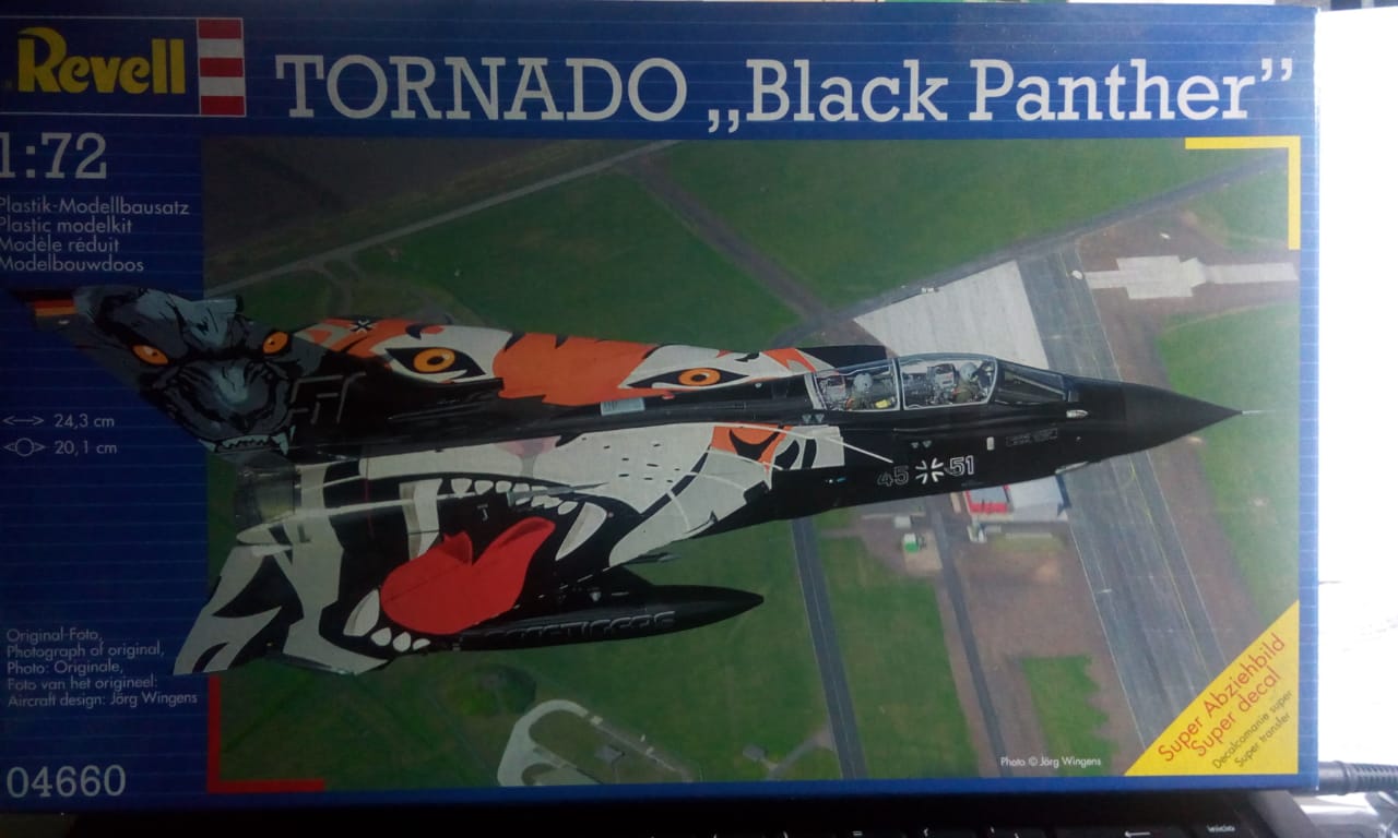 TORNADO ¨Black Panther¨ 1-72 REVELL 04660