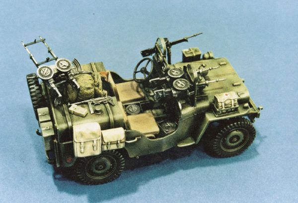 1-35 Commando Military Car 75